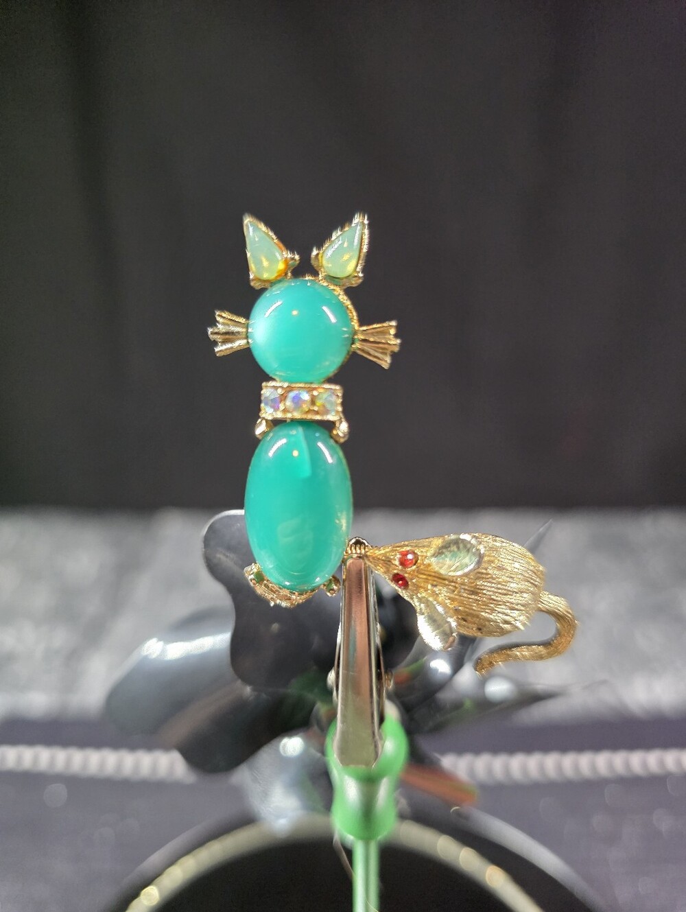 Jelly Belly Cat Paired Textured Goldtone Mouse